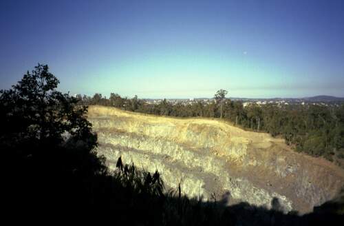Hned vedle "hory" Mt Coot-tha je lom (neco jako nas kamenolom Zbraslav)