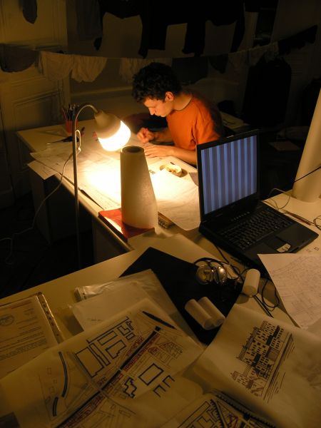 už bydlíme a občas i pracujeme