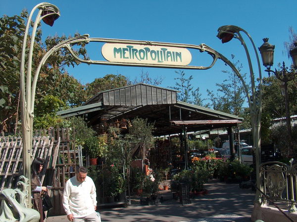 Notre Dame metro sign: the underground