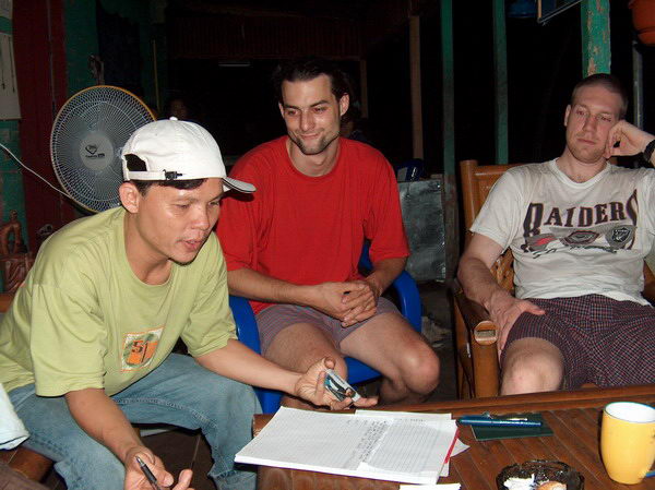 Ještě večer si s místňákem Aruem domlouváme výlet do džungle na zítřejší ráno.