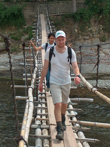 A už jsme zpět - zpátky přes mostek