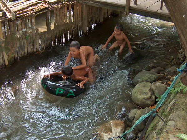 A další děcka, navíc je takové vedro...