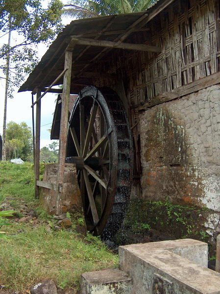 Vodní mlýny, dříve využívány k jiným účelům,...