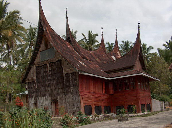 Typický Minangský dům