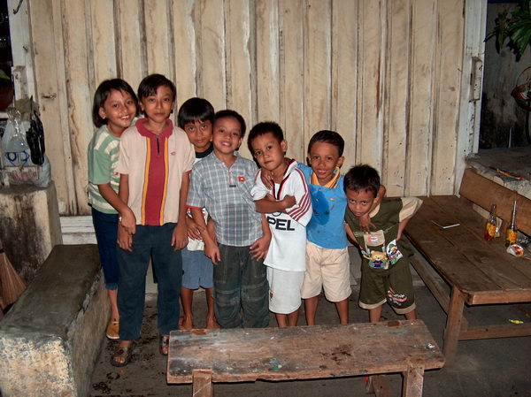 Dětičky se rády fotí, Hlad je hned seřadil podle velikosti