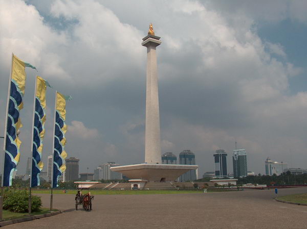 Monas, ...