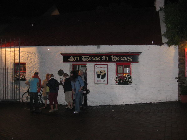 Tady v té hospůdce jsme byli na irské muzice