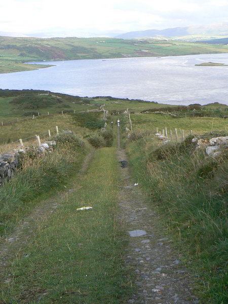 Pod tímhle kopcem jsme uvízli