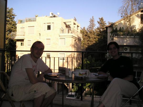 Rafael Chvátal na návštěvě (přestěhoval se do Izraele v létě)/My friend Rafael who had made an alyiah 2 months before I came to Israel