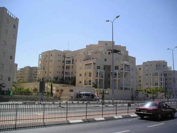 Ramat Rachel - masňácká čtvrť za naší čtvrtí/Ramat Rachel - posh neighbourhood close to our home