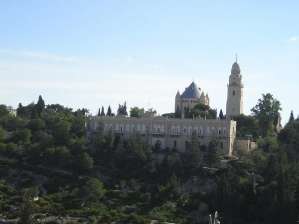 Výhled na "Horu Sión," Dormitské opatství a Řecko-ortodoxní seminář/A view of "Mount Zion, Dormition Abbey and the Greek Orthodox Seminary