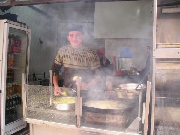 Falafel (který je tu o polovinu levnější než v Jeruzalémě)/Falafel (which is half the Jerusalem price here)