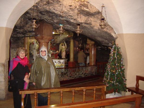 Celý den šíleně pršelo:-)/It rained cats and dogs the whole day that day:-)