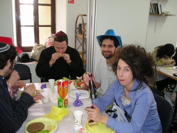 r. Shlomo, Jeremy a Spencer