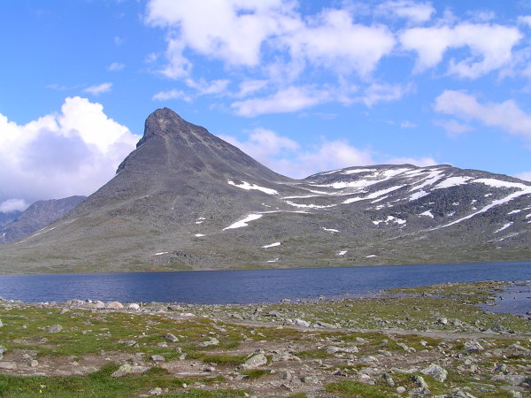 Hora Kyrkja, kterou Ota pokořil a vytvořil tak nejdelší oblouček (raději nechtějte vědět jakým způsobem)
