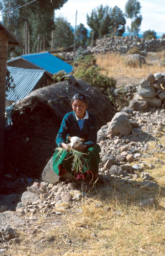 Amantanská holka s jehnětem