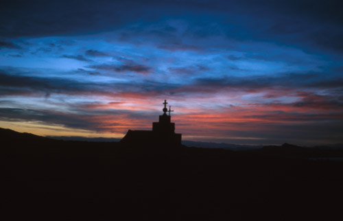 Kostelík na Amantanipři západu slunce