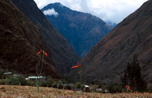 Andy jsou krásné hory, vegetace sahá až někam do 4000 metrů, žádné kamenolomy Zbraslav