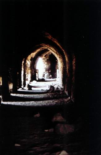 Katakomby v hradbách