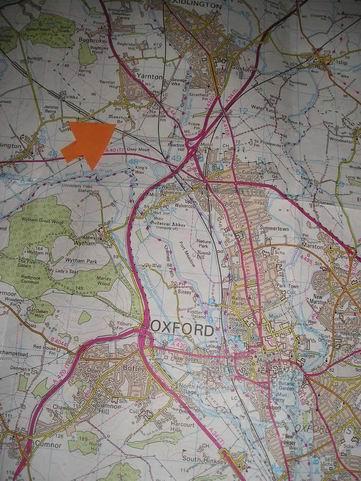 Naše škola a zároveň místo, kde bydlí všichni studenti, je asi 4 míle od centra Oxfordu/Both our school and the student accomodation fascilities are located 4 miles north of the Oxford center