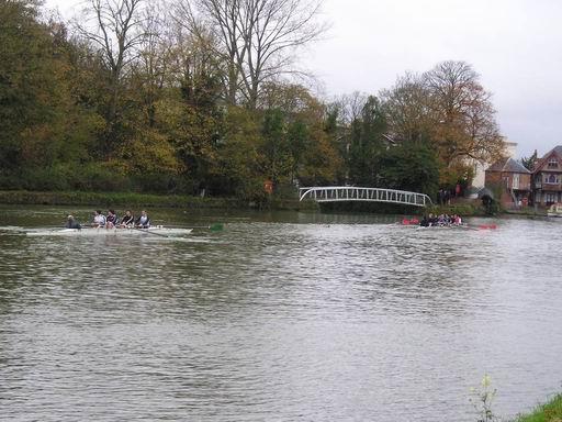 Otáčení lodi/Boat swopping at the end of the canal