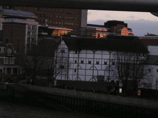 Napodobenina Shakespearova Globu/As-if Shakespear´s Globe