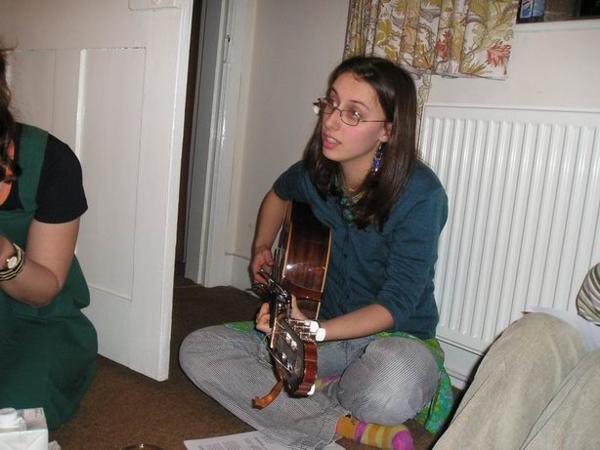 Doufám, že mě za tuhle sekvenci neuškrtí (ale bylo mi líto to sem nedat)/I hope she will not strangle me when she sees this sequence - I thought it would be a pitty to cut it out.