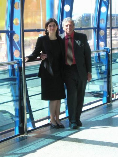 Já s taťkou (když se fotím z dálky, vypadám docela k světu:-)/My father and me