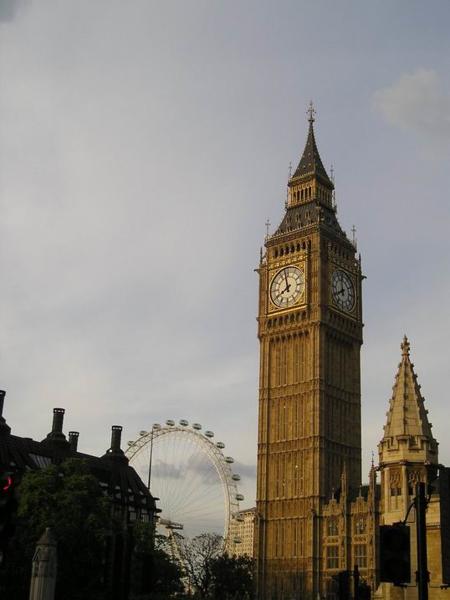 Vysvětlí se samo (jsem těma hodinama posedlá)/Self-explanatory