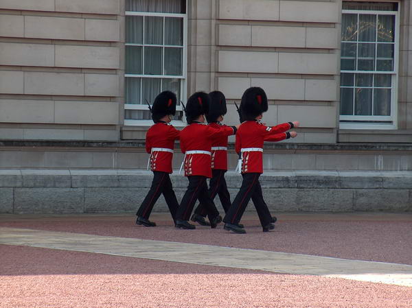 Guards at Buckingham palace
