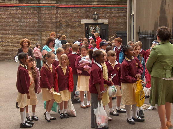 schoolchildren came today too