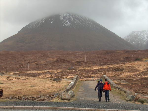 Here they are, bit tired from the hike, but happy:-)