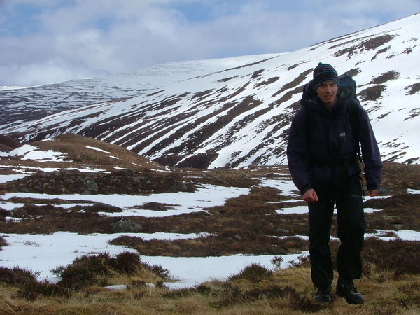 Up towards the pass that will take us to Glen Derry ...