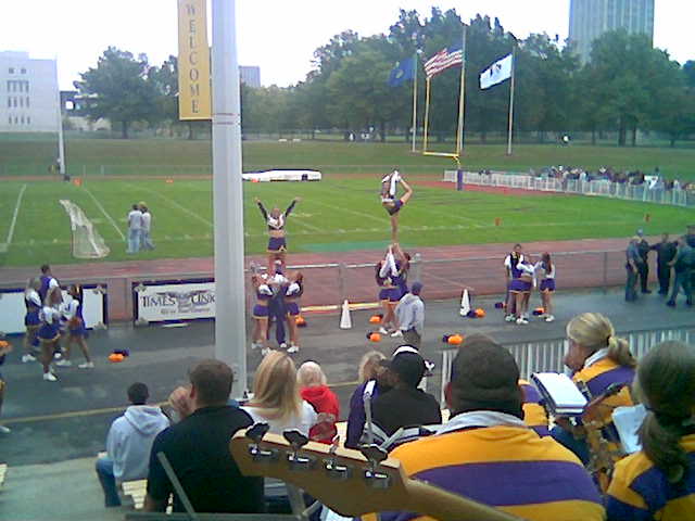 Cheerleaders předváděli docela zajímavé akrobatické kousky