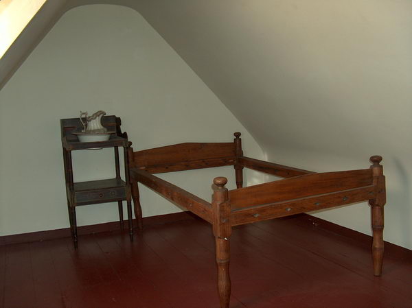 Jestli bydlel fakt tady, tak se nedivím, že psal tak depresivně...