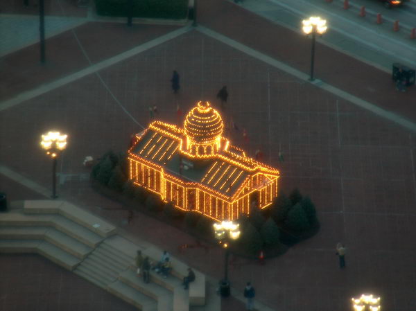 Pohled shora na nábřeží