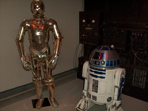 C3PO a R2