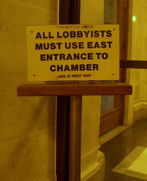 A lobbysti musí jinudy :-)