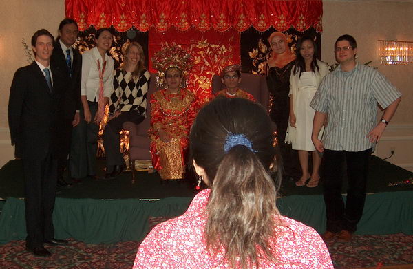 Mina arranging the photo: OK, stand right there!