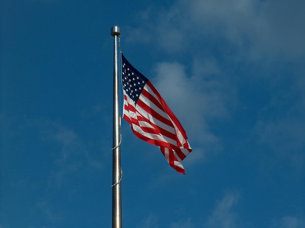 Vlajka nemůže chybět nikde, ani u kluziště