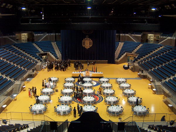 Závěrečná večeře se koná v ... stadiónu!