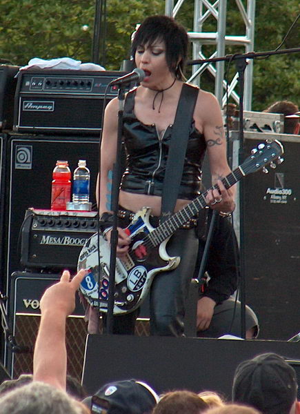 I love rock'n'roll! (její největší hit, určitě to znáte!)