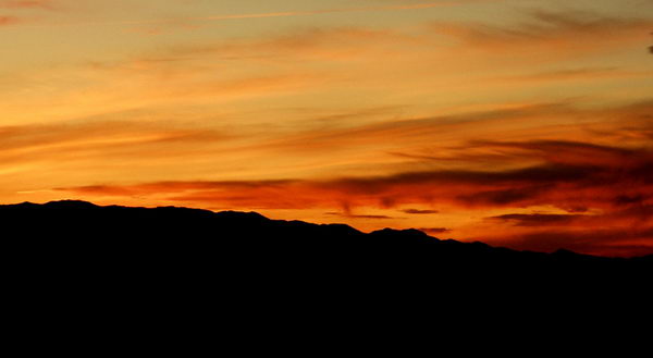One more sunset a bit later on the way to Kingman