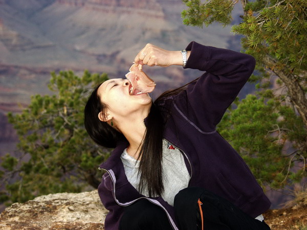 Refreshments are served while waiting for sunset