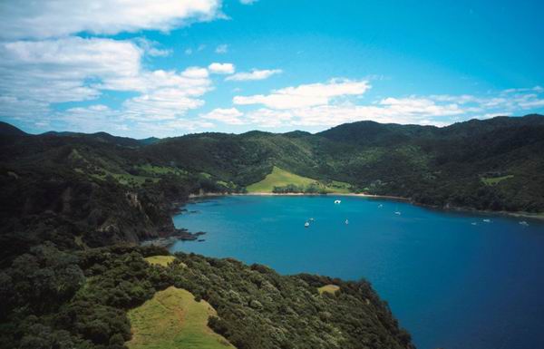 Zátoka Whangamumu, někde v dáli za Pacifikem je Peru:-)