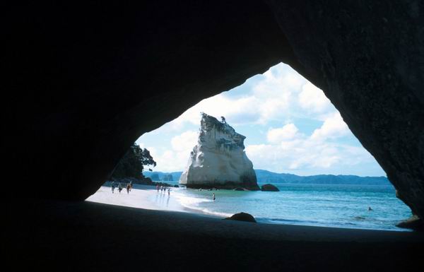 Průchod do Cathedral Cove