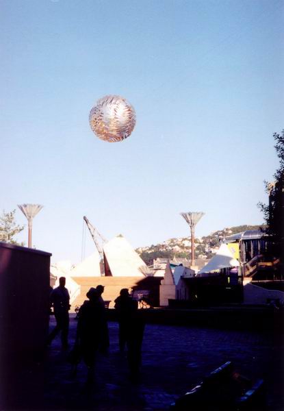Nábřeží, v pozadí muzeum Te Papa