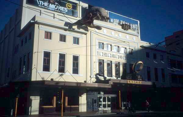 Budova s Glumem - sídlo jedné společnosti, která se podílela na filmu LOTR