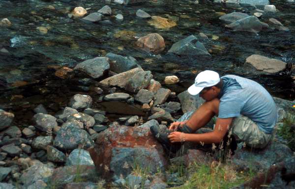 Krup si zavazuje tkaničky