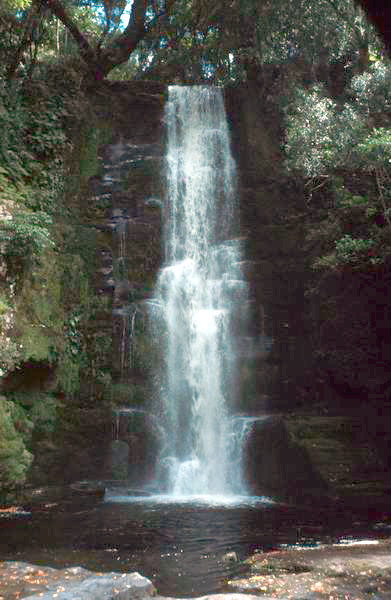 Vodopád McLean zdola...